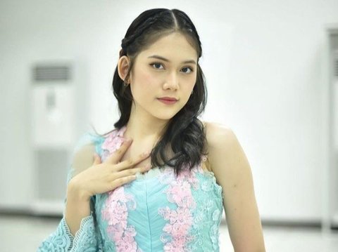 Umumkan Kelulusan, 10 Foto Cantik Chika Saat Pakai Kostum JKT48, Bikin Gagal Move On