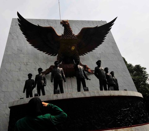 Perwira Tinggi dan Dewan Jenderal yang menjadi korban G30S PKI meliputi Letjen Ahmad Yani, Mayjen R Soeprapto, Mayjen Mas Tirtodarmo Harjono, Mayjen S Parman, Brigjen DI Panjaitan dan Brigjen Soetojo Siswomihardjo.<br>