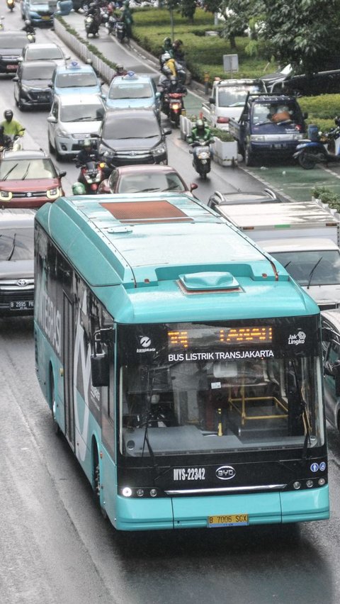 Catat! Hari Ini Transjakarta Modifikasi Rute D11 Jadi Depok-BKN Via Cibubur