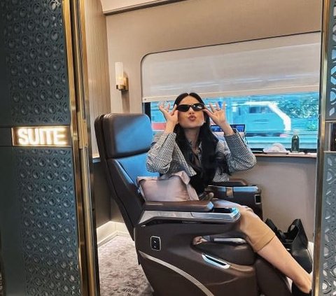 Pesona Maudy Ayunda Naik Kereta Mewah Jadi Sorotan, Disebut Kayak Jennie Blackpink