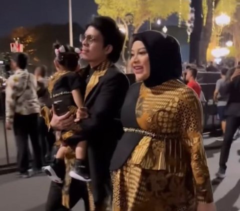 Bikin Presiden Jokowi gemas, Intip Sederet Potret Aurel Hermansyah dan Atta Halilinar yang Ajak Ameena di Acara Istana Berbatik