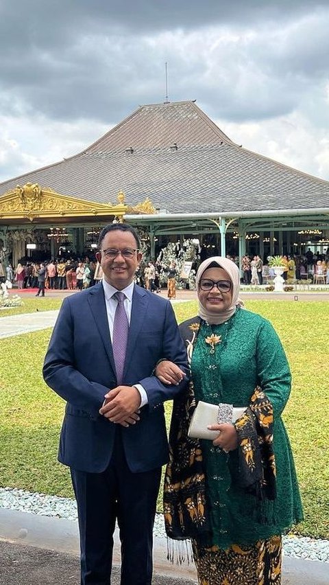 Selain kesibukannya itu, Fery tetap menjadi istri yang selalu ada di samping sang suami. Kesibukannya bertambah ketika sang suami, Anies Baswedan menjadi Gubernur DKI Jakarta periode 2017–2022.