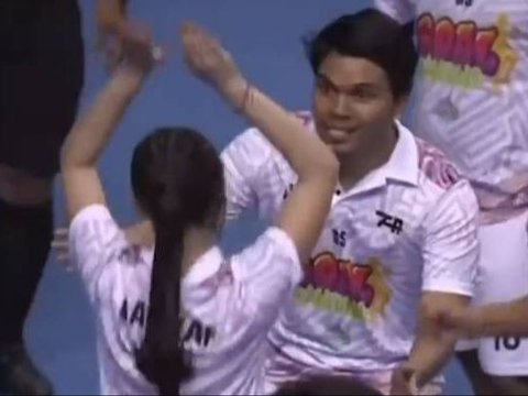 Playing Futsal Together, Aaliyah and Thariq's Celebration Portrait Causes a Stir