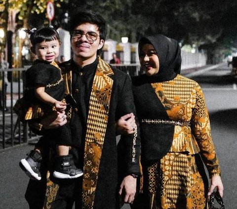 Momen Ameena Bikin Jokowi Gemas, Ikut Catwalk sama Atta Aurel di Acara Istana Berbatik