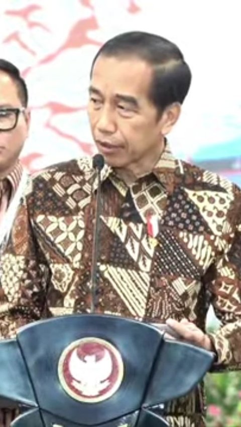 Kata Jokowi soal Pramugari Kereta Cepat Whoosh Harus Bisa Bahasa China<br>