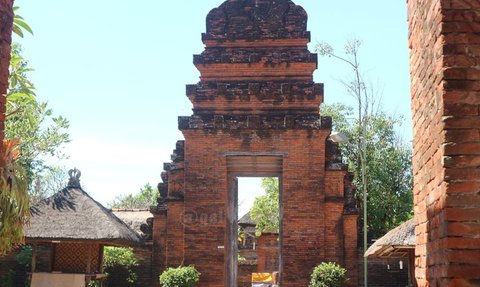 Pura Maospahit, Menelusuri Sejarah dan Keindahan Bali dalam Gaya Arsitektur Jawa Timur