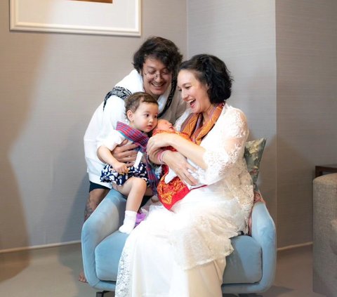 Selamat! Nadine Chandrawinata Melahirkan Anak Kedua