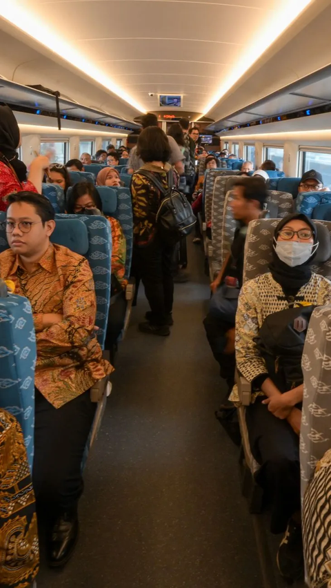 VIDEO: Jokowi Blak-blakan Fakta Kereta Cepat Whoosh Jakarta-Bandung
