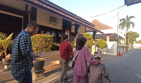 Selain faktor itu, menurut Febri, sikap pihak sekolah juga tidak mendukung korban membuat orang tua kliennya tidak mau anaknya melanjutkan sekolah di tempat tersebut.<br>