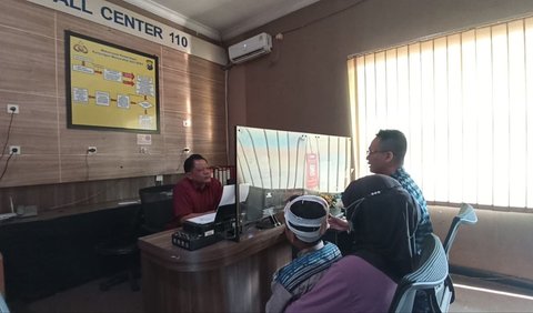 Kapolres juga mengimbau masyarakat agar melaporkan ke call center kandani bilamana terjadi tindak pidana atau gangguan kamtibmas di wilayahnya.<br>