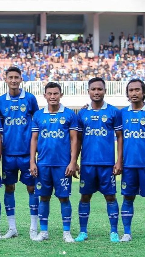 5 Potret Jersey Bola Klub Indonesia Bercorak Batik, Tampak Elegan dengan Nuansa Lokal