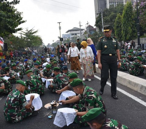 1.000 Prajurit TNI Membatik Pecahkan Rekor MURI