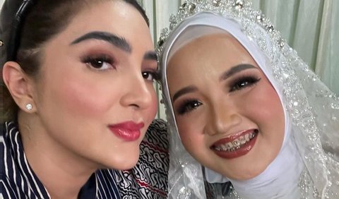 Bersamaan dengan unggahan tersebut, Ashanty pun memberikan ucapan selamat kepada mantan pengasuh Arsya ini.<br>