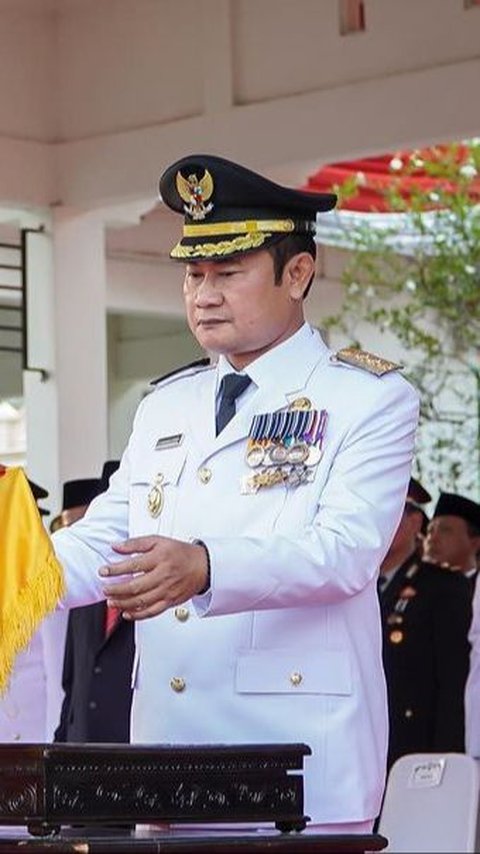 Namanya Jadi Sorotan KPK, Bupati Lamongan Yuhronur Efendi Ternyata Punya Segudang Prestasi