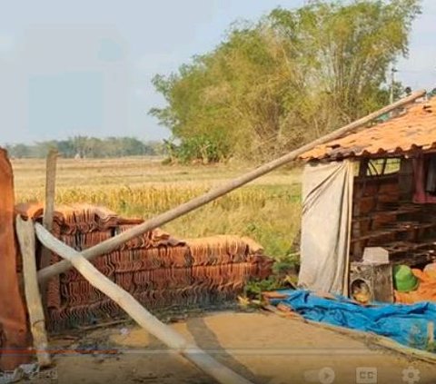 Blusukan ke Kampung Pengrajin Genteng di Blora, Nenek Usia Hampir 80 Tahun Masih Ikut Produksi