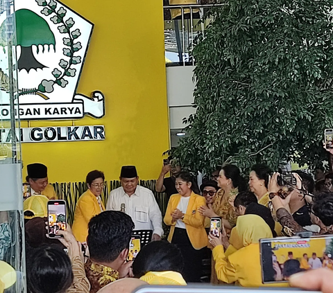 Joget Prabowo di HUT Golkar, Sampai Angkat Telunjuk