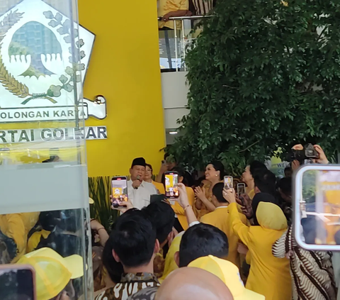 Joget Prabowo di HUT Golkar, Sampai Angkat Telunjuk