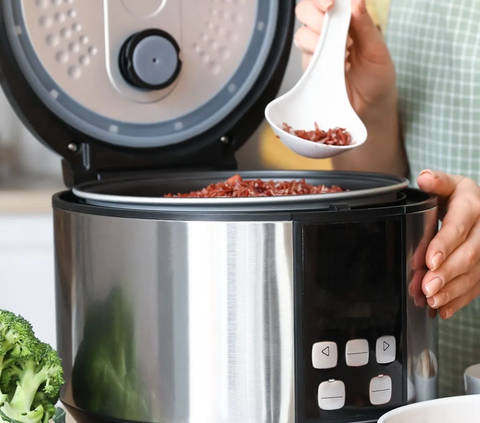 Pemerintah Bagi-Bagi 500 Ribu Rice Cooker Gratis Bulan Depan