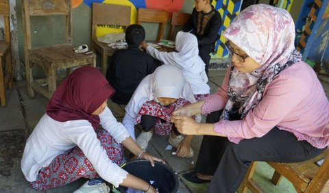 Sisa limbah makanan dijadikan kompos