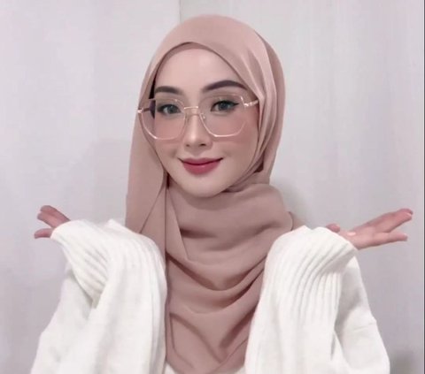 Trik Hijab untuk Tampil Anggun dengan Pipi Terlihat Lebih Tirus, Intip Tutorialnya