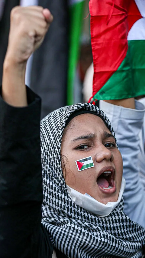 FOTO: Aksi Solidaritas untuk Palestina, Ratusan Orang Geruduk Kantor Perwakilan PBB di Jakarta