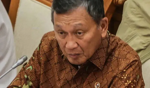 Menteri Energi dan Sumber Daya Mineral (ESDM) Arifin Tasrif mengatakan, untuk sementara belum mengizinkan pengusaha Pertashop berjualan Pertalite.