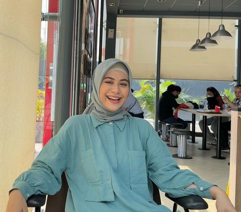 Lakoni Adegan Berat hingga Masuk Kolam Lumpur, Intip 7 Potret Betari Ayu yang Konsisten dengan Hijabnya