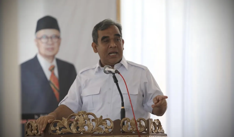 Bahkan, Sekjen Partai Gerindra Ahmad Muzani sempat melontarkan kode keras terkait kisi-kisi cawapres melalui pantun yang dilontarkannya.<br>