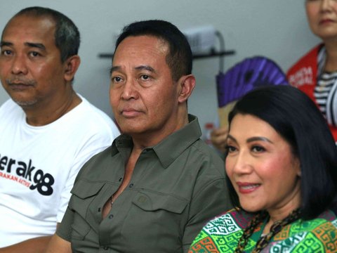 Portrait of Andika Perkasa Inviting Wife Diah Erwiany to Watch 'Big Plan'