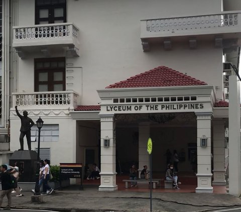 Serunya Berkeliling Intramuros, Wisata Sejarah Kota Tua di Filipina