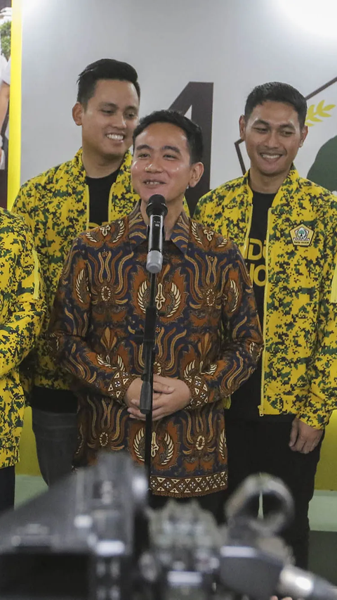 Gibran Bakal Jadi Kader Golkar, Airlangga: Sudah Komunikasi dengan PDIP