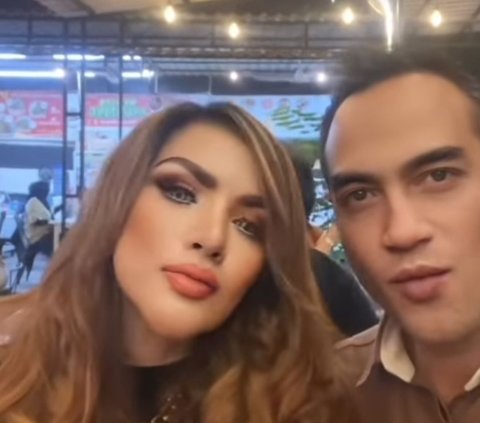 Terlihat Romantis Barbie Kumalasari dengan Ferry Irawan, Netizen 'Cocok Banget Semoga Cepat ke Pelaminan'