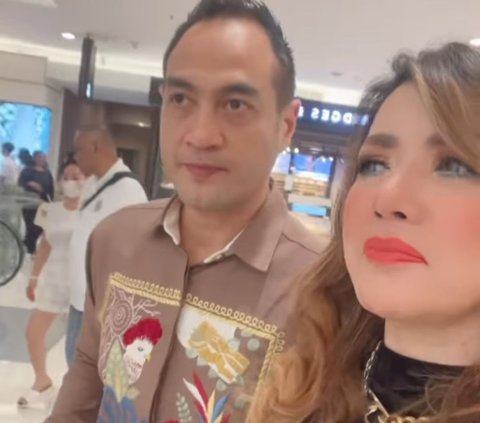 Terlihat Romantis Barbie Kumalasari dengan Ferry Irawan, Netizen 'Cocok Banget Semoga Cepat ke Pelaminan'