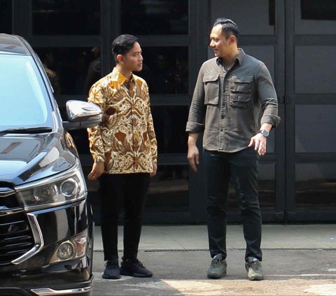 FOTO: Gibran dan AHY Kompak Bungkam Usai Gelar Pertemuan Tertutup