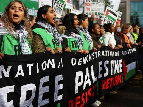 100.000 Orang Demo Dukung Palestina di London, Serukan Hentikan Bombardir Gaza