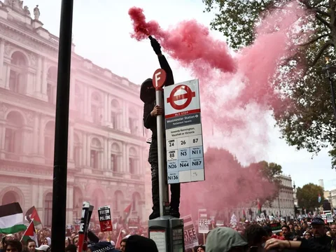 100.000 Orang Demo Dukung Palestina di London, Serukan Hentikan Bombardir Gaza