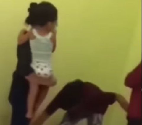 Caught Red-Handed, Husband Instead Holds Hands with Mistress and Pushes Wife and Child