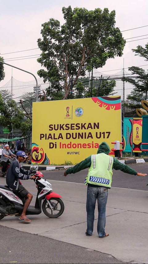 FOTO: Warna-warni Atribut Piala Dunia U-17 2023 di Stadion Si Jalak Harupat