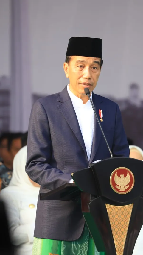 Menag Yaqut Pakai Seragam Lengkap Banser, Jokowi Saya Pikir Komandan Kopassus
