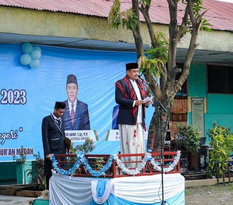 Diikuti Ratusan Santri, Bobby Nasution Jadi Pembina Upacara Peringatan Hari Santri Nasional