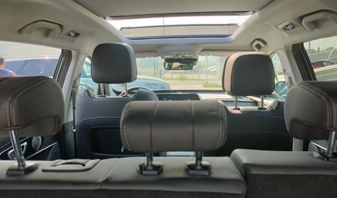 Fitur panoramic sunroof hingga baris kedua, serta sistem ADAS terkini yang menawarkan pengalaman berkendara yang utuh.