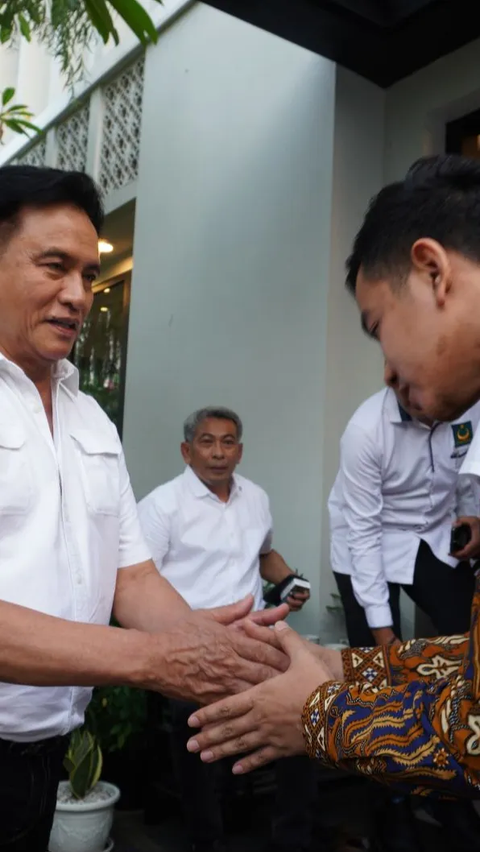 <br>Yusril Komitmen Bantu Permasalahan Hukum Prabowo-Gibran: Saya akan Bimbing<br>