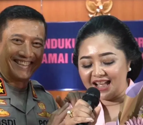Di Balik Kesuksesan Jenderal Bintang 2 Polri ini, Ada Sosok Wanita Cantik yang Janjinya Luar Biasa