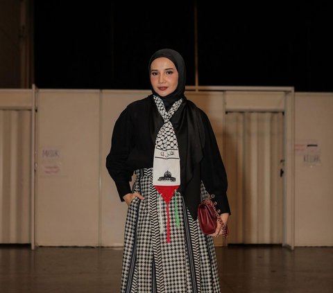 Meaningful Appearance, Zaskia Sungkar's Outfit to Support Palestine