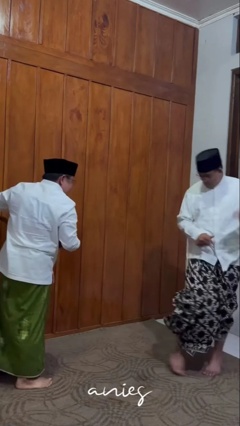 Alasan Cak Imin 'Selepet' Anies Pakai Sarung: Mumpung Belum Jadi Presiden<br>