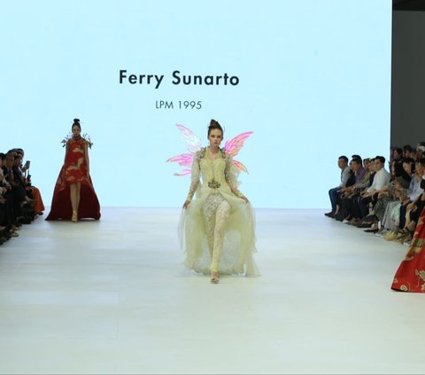 Jakarta Fashion Week 2024 Dibuka,  Tengok Koleksi Desainer di Tiap Generasi