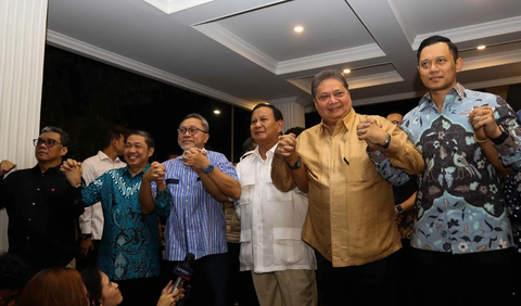 Muzani mengaku, hingga kini hubungan antara Gerindra dan PDIP masih baik. Dia membantah hubungan dua partai itu menjadi buruk lantaran Gibran menjadi cawapres Prabowo.<br>