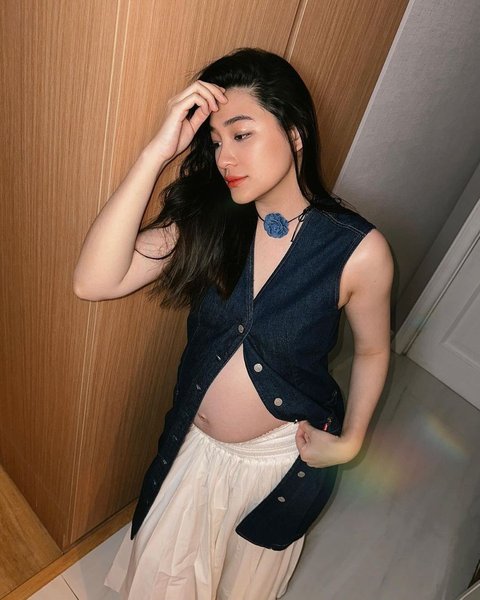 Hamil Anak Kedua, 8 Foto Patricia Devina  Tetep Stylish Walau Perut Makin Besar!