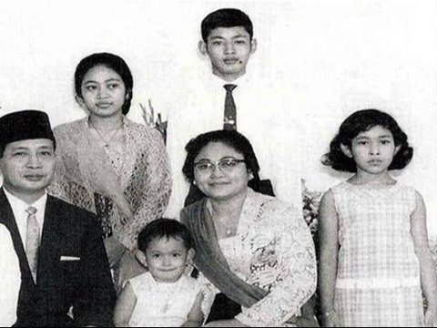 Cantik Sejak Dulu, Intip Deretan Potret Lawas Titiek Soeharto Mantan Istri Prabowo dan Ibunya