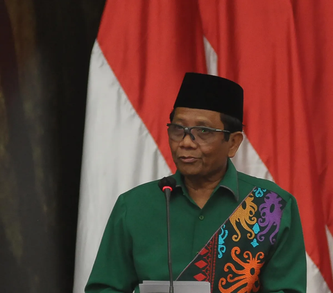Kemudian, Pangeran menyebut sebagai seorang yang memiliki latar belakang sebagai mantan Ketua MK, Mahfud MD memahami secara mendalam struktur dan dinamika hukum di Indonesia.